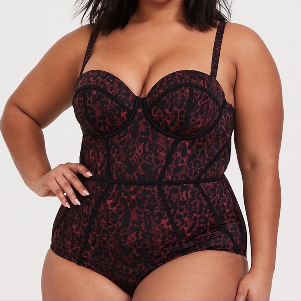 Torrid Leopard animal print one piece swimsuit 5X 28 plus size NWT
